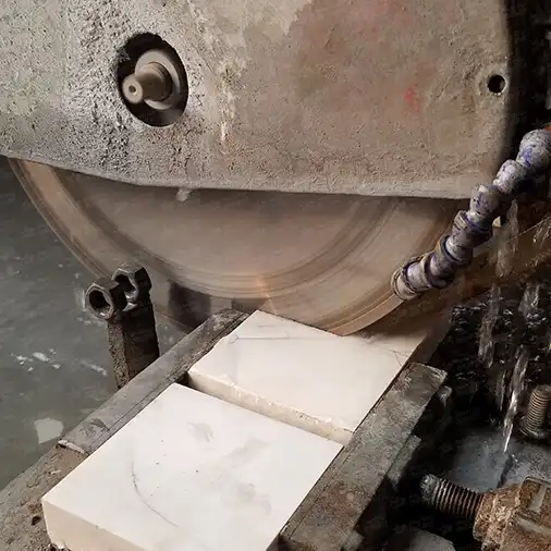 钢制弯头制造的材料创新：陶瓷厂与金属制造厂的协同发展